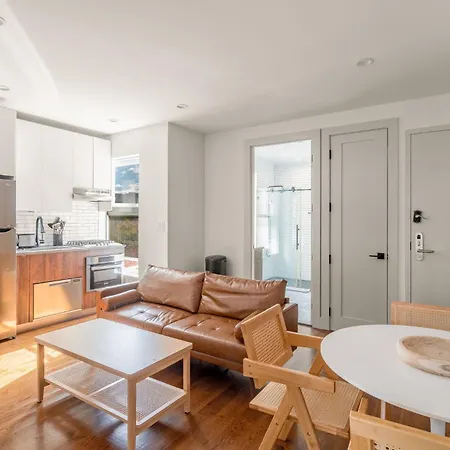 Cozy East Village 3Bedroom 2Bath Near Tompkins Square Park & Lower East Side